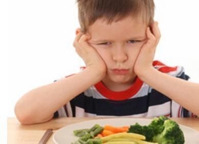 父母|弟弟玩具被抢,向妈妈举报哥哥秘密基地,爸爸:请给孩子完整童年