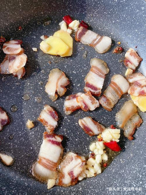 鲜爽可口的西芹炒肉,好吃可口,营养美味