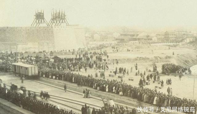 高调|慈禧光绪回京老照片，高调热烈庆祝，与当初仓皇出逃形成鲜明对比