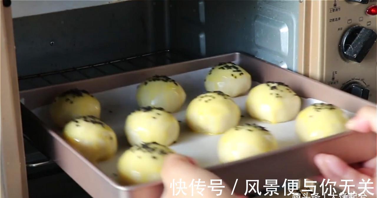 8块一个的蛋黄酥,在家自制低成本,一口酥掉渣,比外面卖得好吃