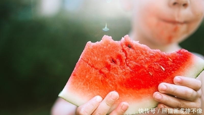 孩子|霜降前后,再疼爱孩子也别放任3种食物,积食又脾虚,孩子长不高