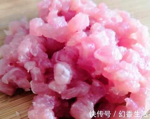 茄子皮|买茄子时，挑直的还是弯的好？多亏70岁菜老农告诫，再也不瞎买了