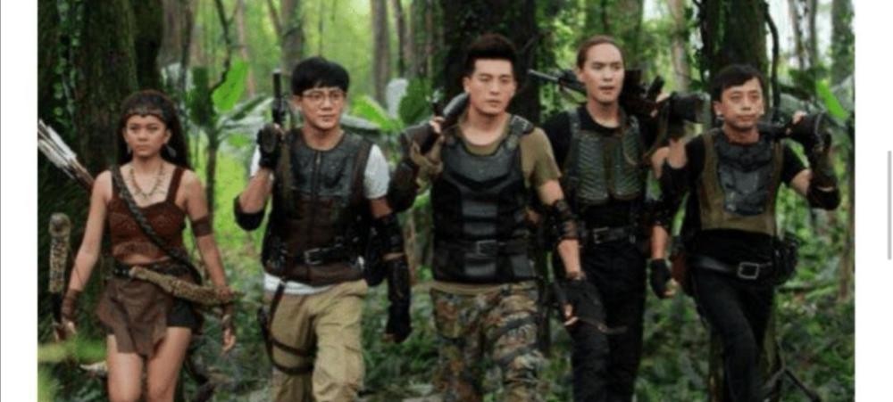 女兵|抗日神剧再出“奇葩造型”，女兵已经穷到没裤子穿？网友：跪求尊重历史！