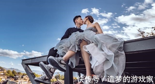 乔丹 谁说结婚一定要穿高跟鞋婚纱配AJ球鞋，引领2021潮流新趋势！