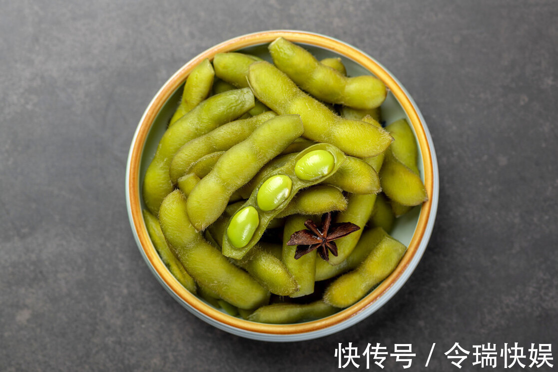 水煮毛豆|水煮毛豆,直接下锅是不对的,多做2步,毛豆颜色翠绿,还很入味