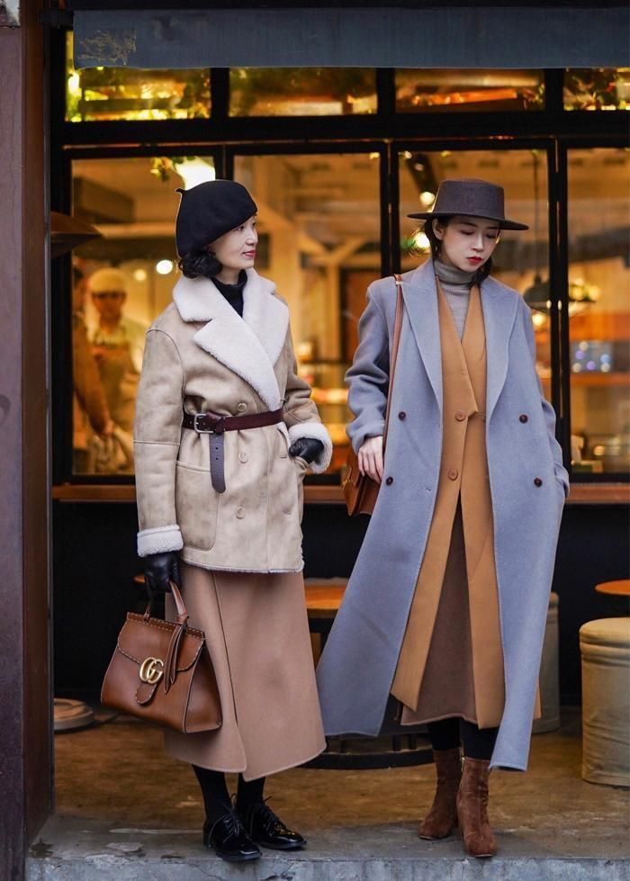 真正有品味的女人，穿大衣很少配打底裤，像三木妈妈这样搭，真美