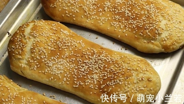 小董|想吃烧饼不用排队买,教你在家做,咬一口直掉渣,做法简单又好吃