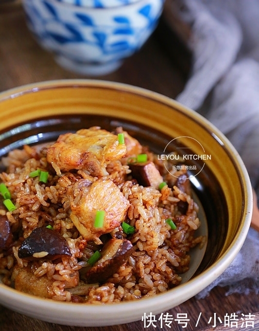 夏天的懒人焖饭,饭菜一锅出,平时一碗的饭量,现在能吃两碗