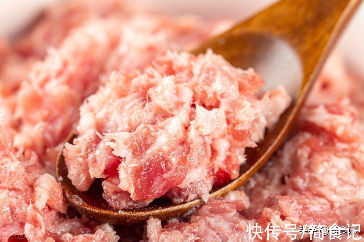 饺子馅，怎样才会一口爆汁？牢记“3放2不放”，不管调啥馅都香