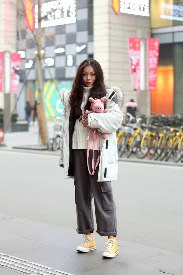 装扮舒适利落也让你更体面，清新自然的美感，也可以让你很出挑