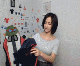 |搞笑GIF趣图:仿佛又听见久违的那种笑声,真的很怀念