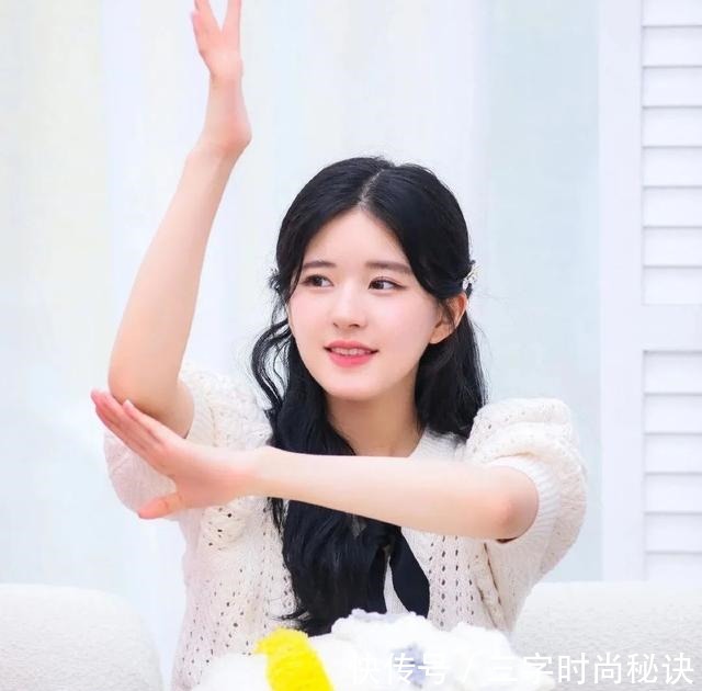 发型 告别假发片,赵露思同款“头包脸”发型超显瘦!