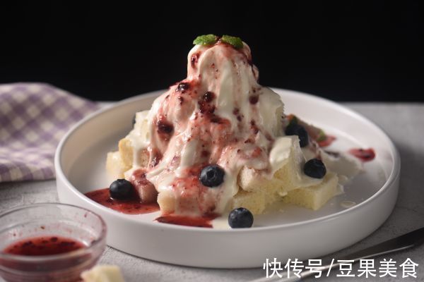 #安佳万圣烘焙奇妙夜# 水果奶油吐司山