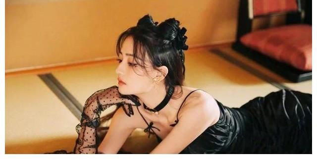 徐璐|漫画腿+小蛮腰,怪不得徐璐天天因为身材顶上热搜