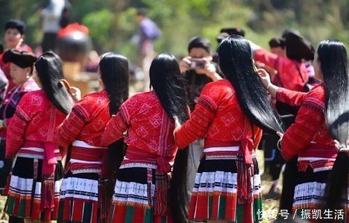 乌黑|一生只剪一次发,人美山美头发美,你羡慕吗?