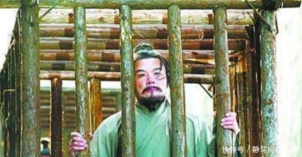 枷锁|明朝一囚徒倚仗自己有个好祖宗，在公堂上用枷锁打死湖广巡抚