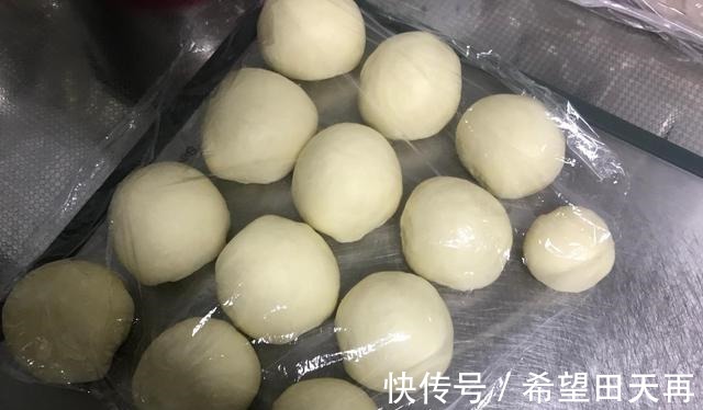烤箱|孩子马上快开学，早餐匆忙，学会这款主食，做1次吃3天，补足营养！