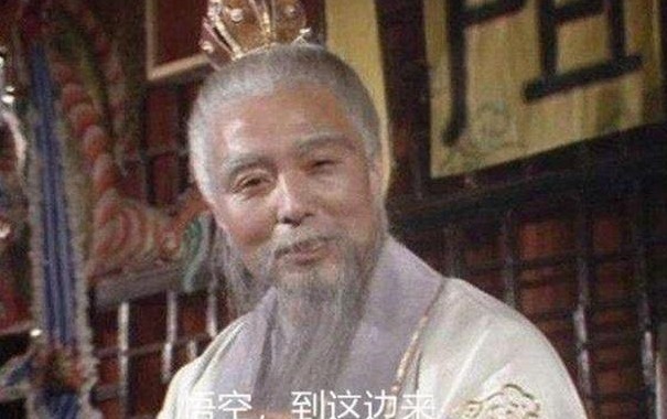 太上老君!难怪水帘洞一直没妖怪敢占据,这十个字,太上老君看了都得止步!