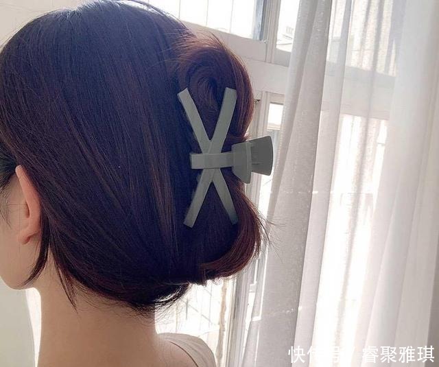鲨鱼夹盘发教程,简单易上手,打造优雅高级感