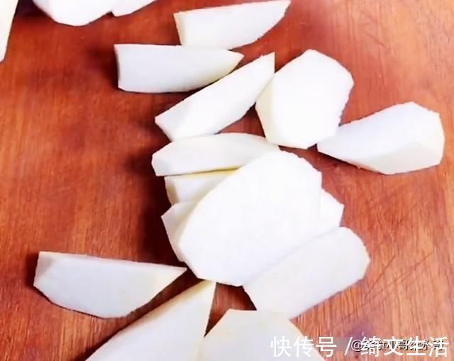 做法|红烧茄子好吃有诀窍,学会这种做法,比饭店厨师做得还好吃