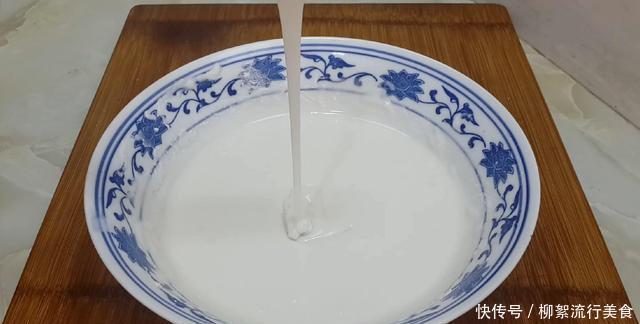 开水|麻团和面是开水还是凉水吗,掌握3个技巧,个个空心鼓泡不炸裂