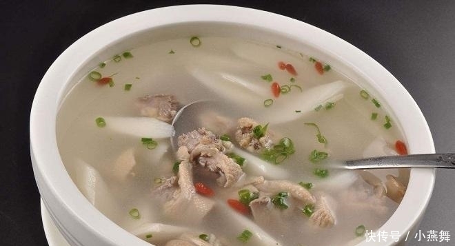 等于|严重警告山药和它天生“相克”,同吃等于“慢性服毒”,赶紧告诉家里人