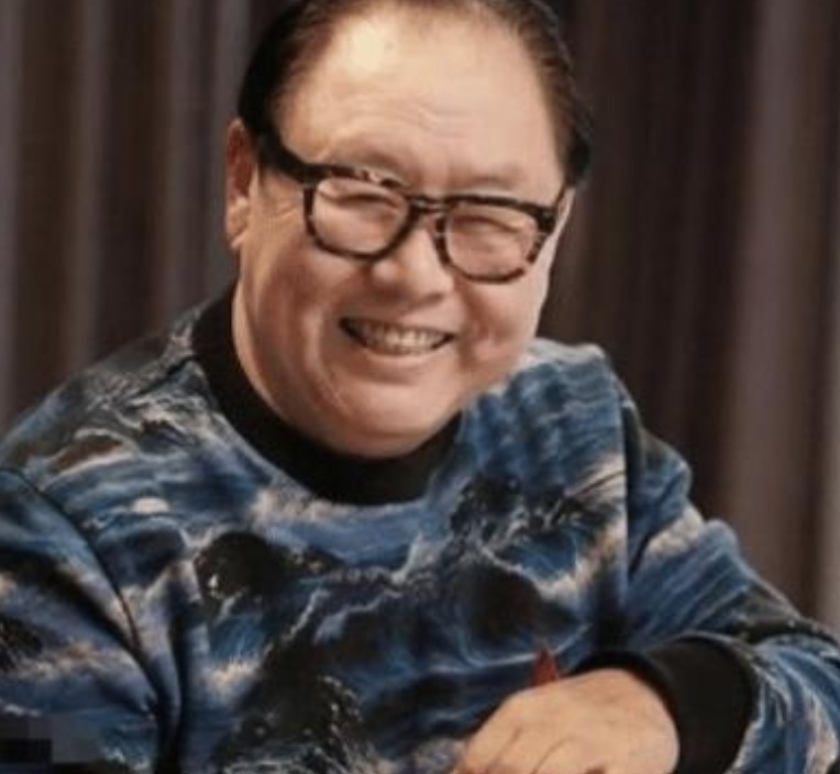 猪八戒$猪八戒现已74岁，与“嫦娥”恩爱多年，如今儿子也事业有成