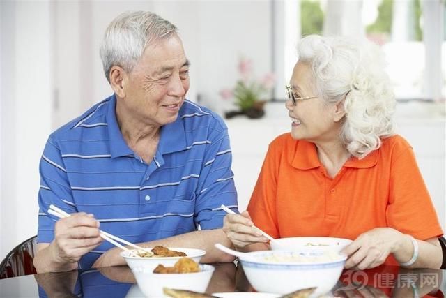 百岁国医大师仍每天出诊,长寿秘诀藏在一碗面里,一吃就是50年