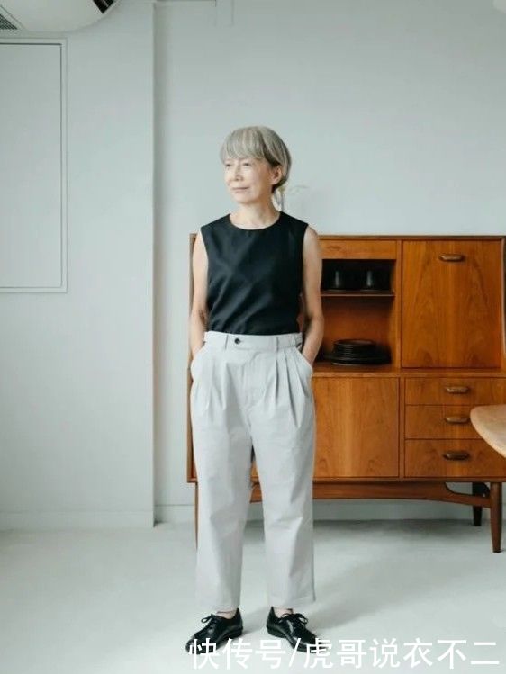 奶奶辈穿衣得体最重要，日本银发族们的夏日搭配，简洁舒适显气质