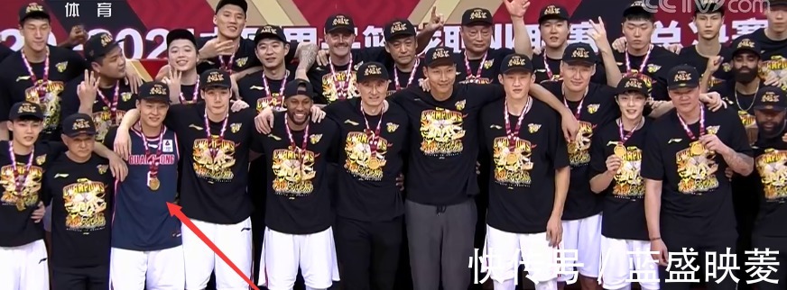 青岛男篮|苏伟三年三冠军,当年五换二中的其他球员现状如何!