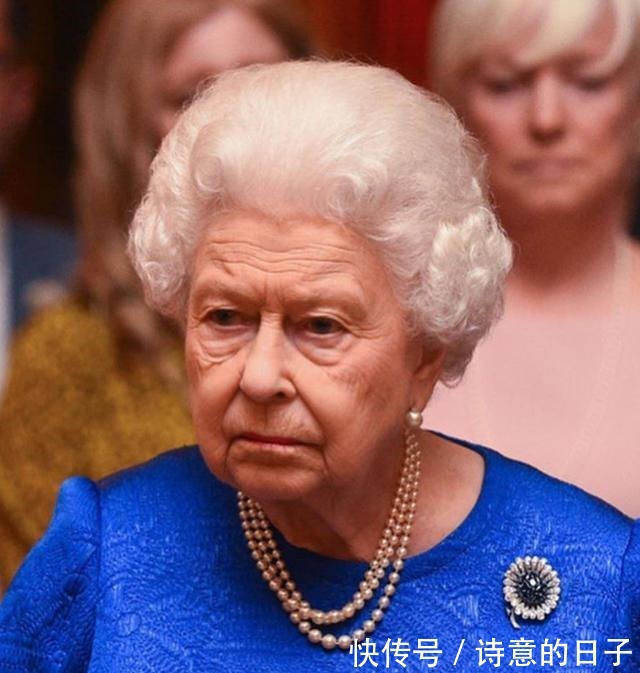 奢华的英国皇室胸针,是女王的最爱,款式