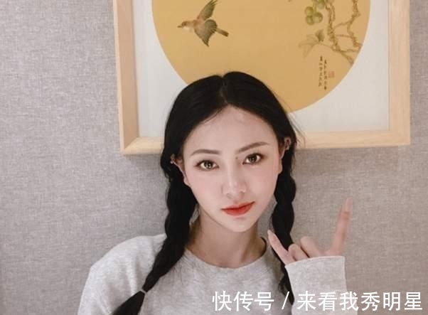 披头散发 女人别再披头散发了,太显老!今年流行这5种发型,减龄显脸小