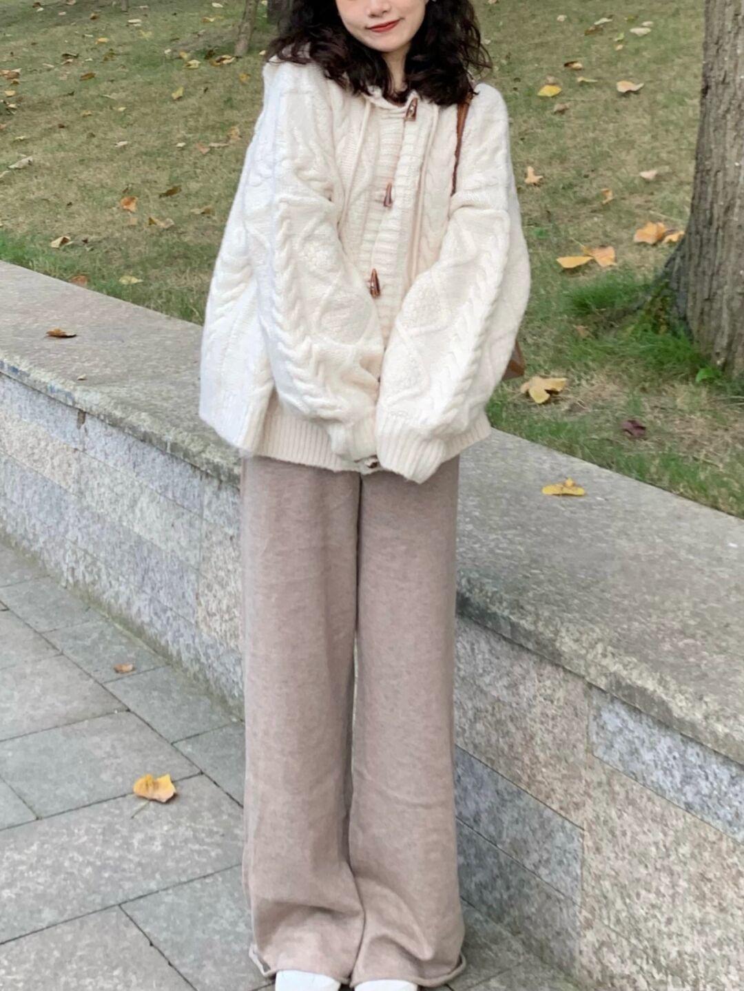 搭配 脱下外套,你的冬日造型如何保持精致?这四件毛衣就是理想答案