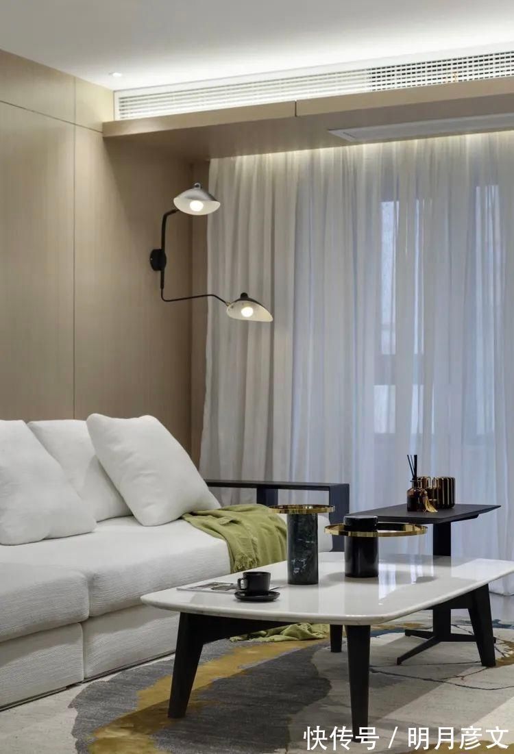 黑白配|100㎡现代简约,自然舒适木质感,结合时尚的黑白配,高级端庄