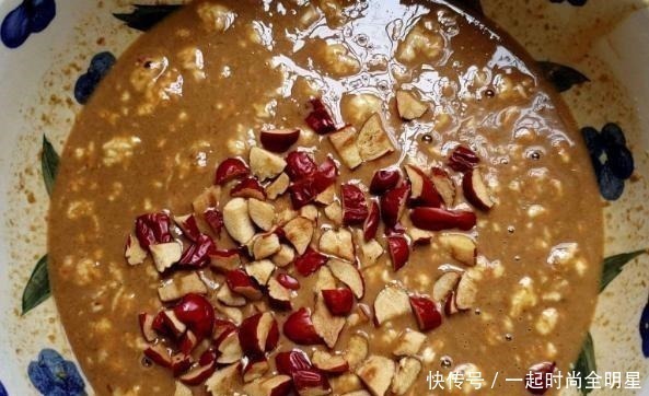 红糖|我家每周都要吃一次它,满满都是料,常吃补气血,气色好更显年轻