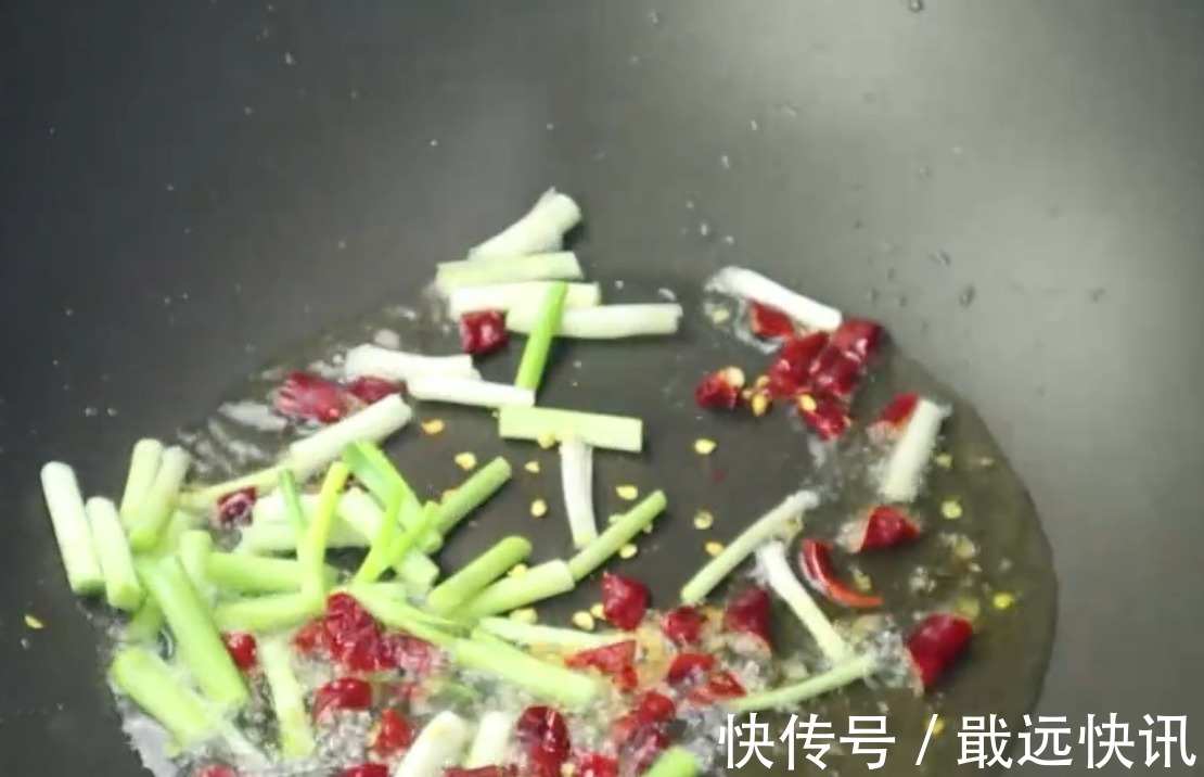 下饭|半颗白菜1把粉丝，简单一做，鲜香美味，白菜清脆，超级下饭