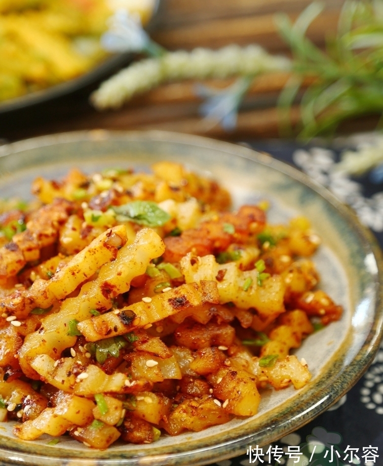 椒盐|土豆吃了几十年，第一次如此做，太香了，5盘都不够吃