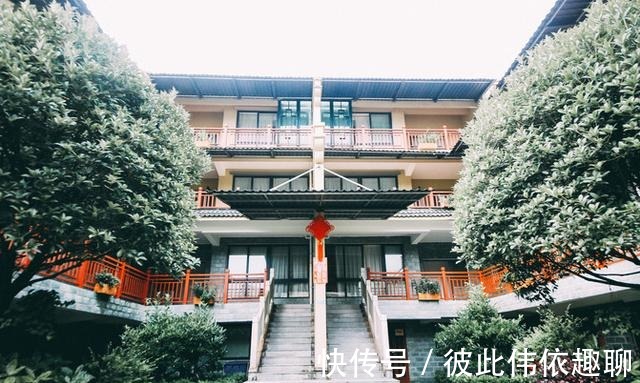 云雾|成都周边避暑胜地，夏季平均气温28度，山间云雾缭绕非常漂亮