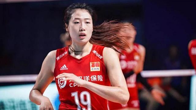 全运会|一传被00后小将发崩!女排主攻受“欺负”,蹭了2个冠军挺幸运