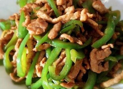 不管炒什么肉,直接用淀粉腌就错了,教你一招,肉质滑嫩不粘锅!