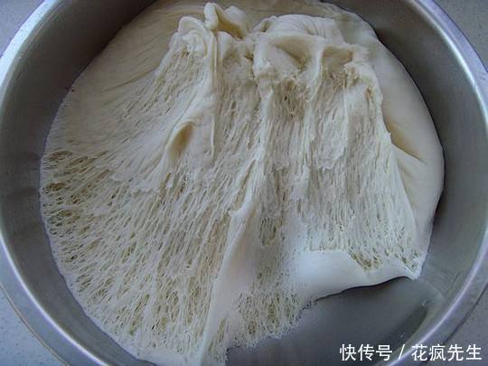 发面|天冷时发面,直接放入酵母就错了,按照这个方法,快速发满一大盆