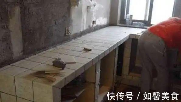 手艺|老师傅花3千块砌橱柜,这手艺真是绝了,效果比3万的成品柜还好!
