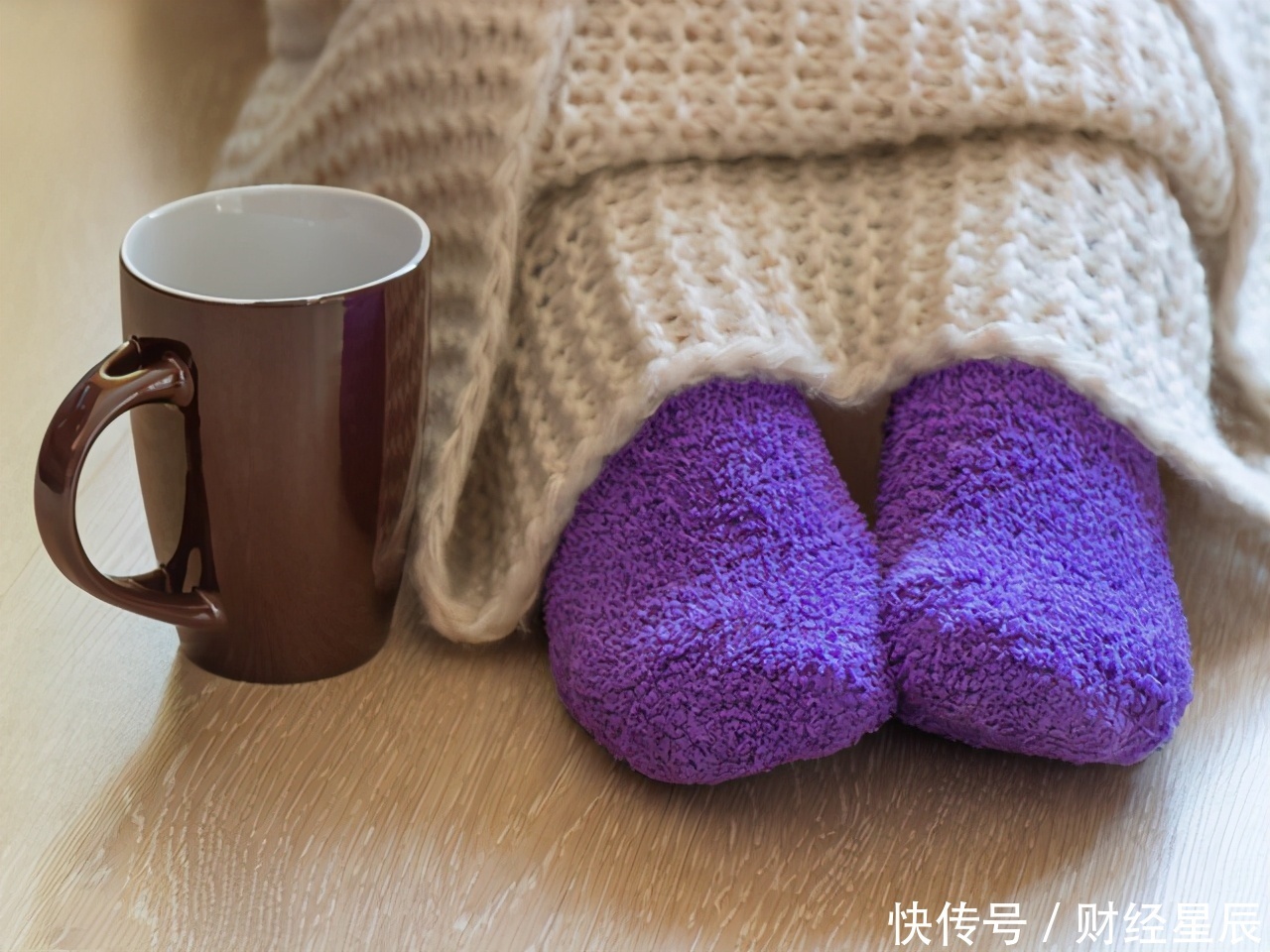 病变|肝有问题,脚先知?脚上出现3个“毛病”,肝脏或病变,要重视