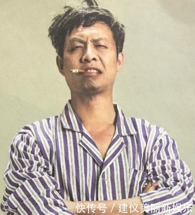 王小波:深夜发病撞墙而死,葬礼无一作家送行,如今他被捧成神