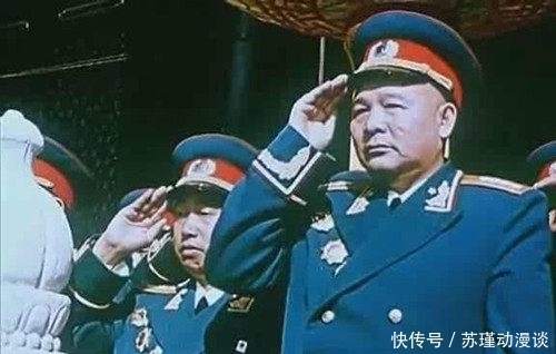 徐海东|美国人眼里最神秘的军事家:躺在担架上打鬼子,毛主席对他高度评价!