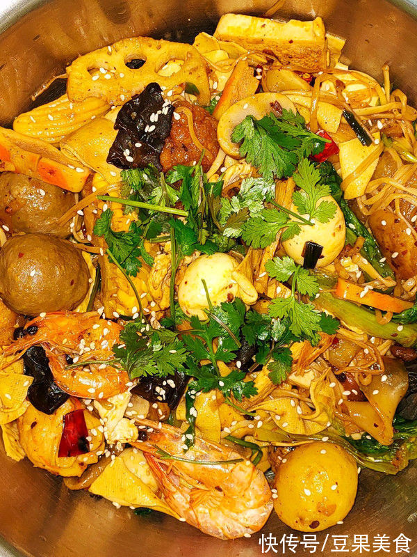 简单几步做好一盘麻辣香锅，快速搞定一餐饭