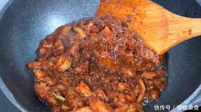 面条|夏天来了，面条就得这样吃，简单一拌，比凉面还好吃，太香了