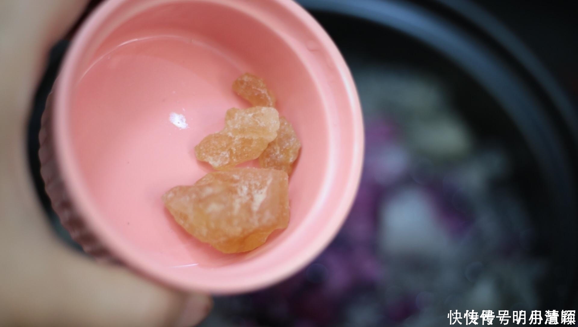 中薪|银耳和此物是绝配，每天一碗，脸蛋红润腰变细，爱美女人要多喝