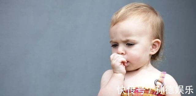 温度计|孩子误吞水银,婆婆不慌不忙,不料她下一个行为,连医生都称赞