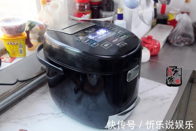 这道菜，我家隔三差五吃，简简单单焖1盘，孩子能吃2碗米饭